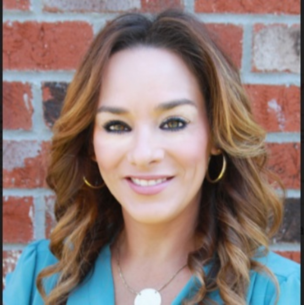 Meet your Posher, Gena